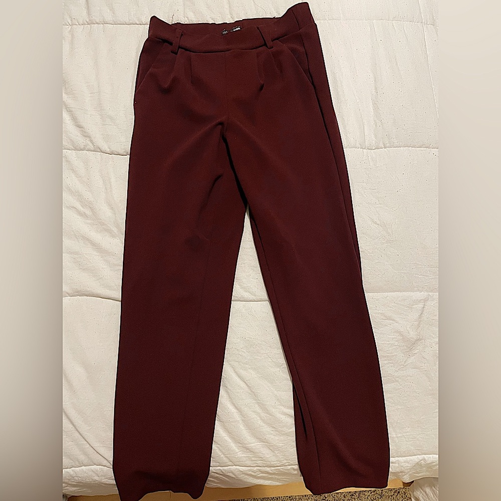 Burgundy Stretchy Dress Pants ❤️